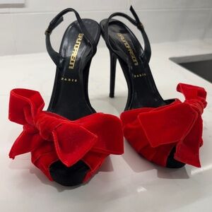 Bruno Frisoni Paris Size 38.5 or 8.5 heels with big red bow